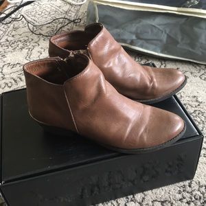 Steve Madden Brown ankle booties